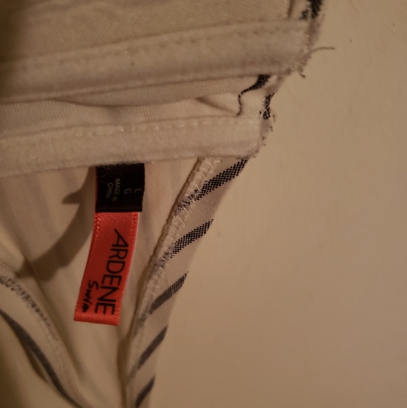 Cute bikini top - Picture 2 of 2